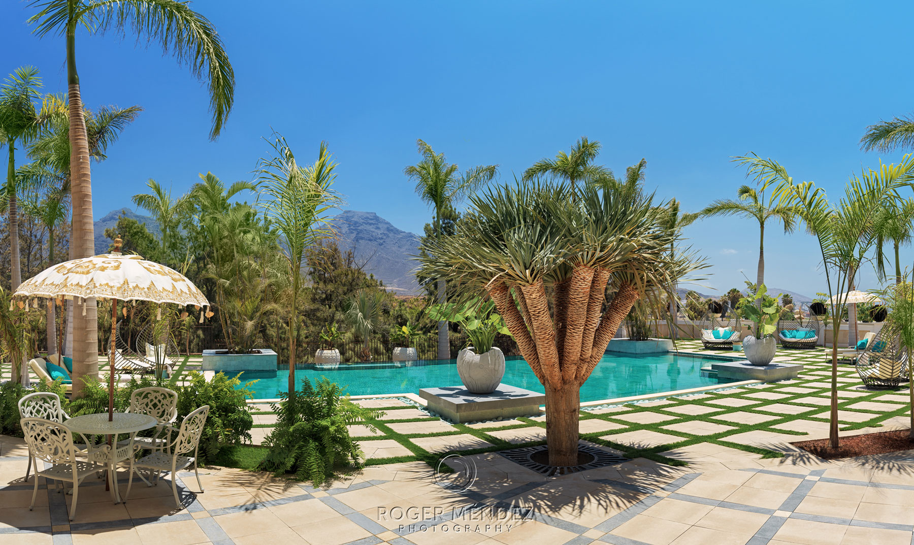 Royal River luxury hotel. Main swimming pool photo