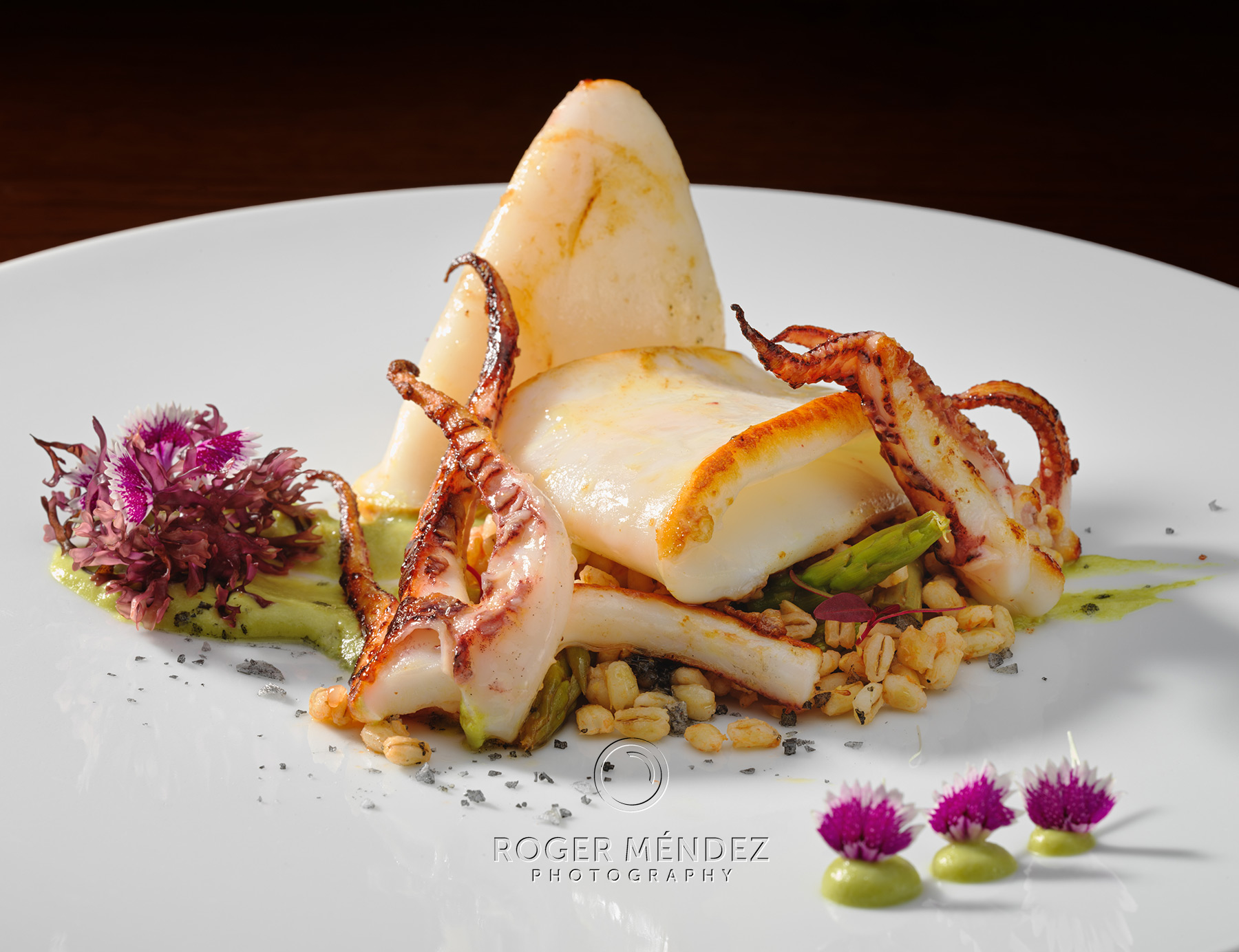 Food photo Grilled squid with barley