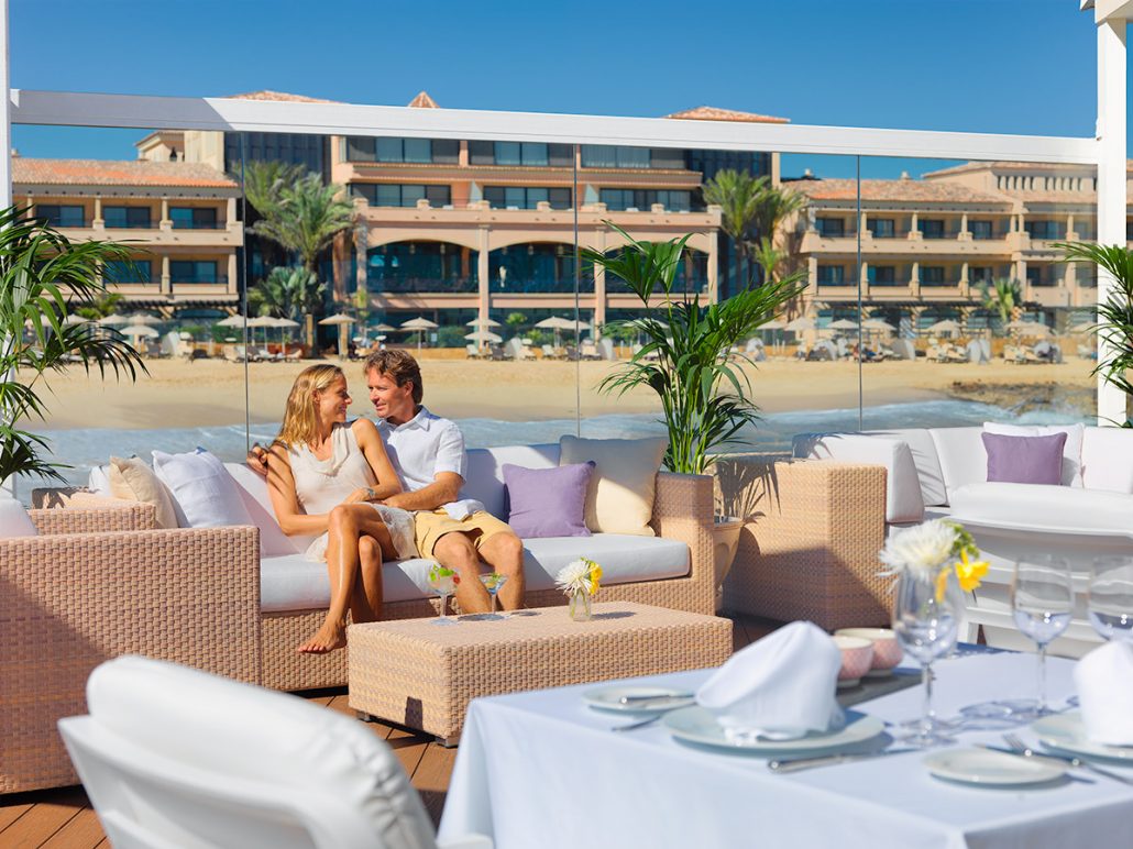 Gran-Hotel-Atlantis-Bahia-Real-Coco-Beach-Lounge-Club-