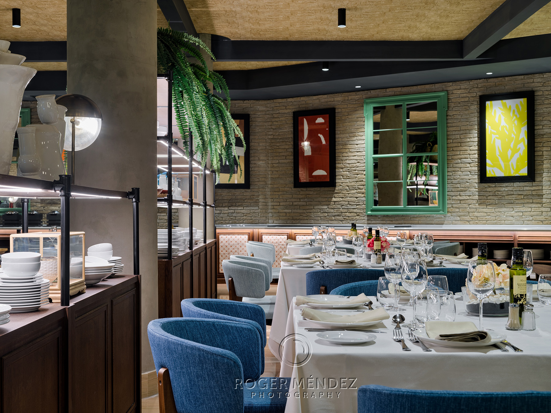 Fotografía de montaje restaurante Dionissos para grupos. Hotel H10 Marina Barcelona